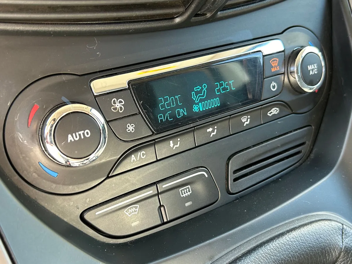 Ford Kuga 1.6 EcoBoost MT (150 л.с.)
