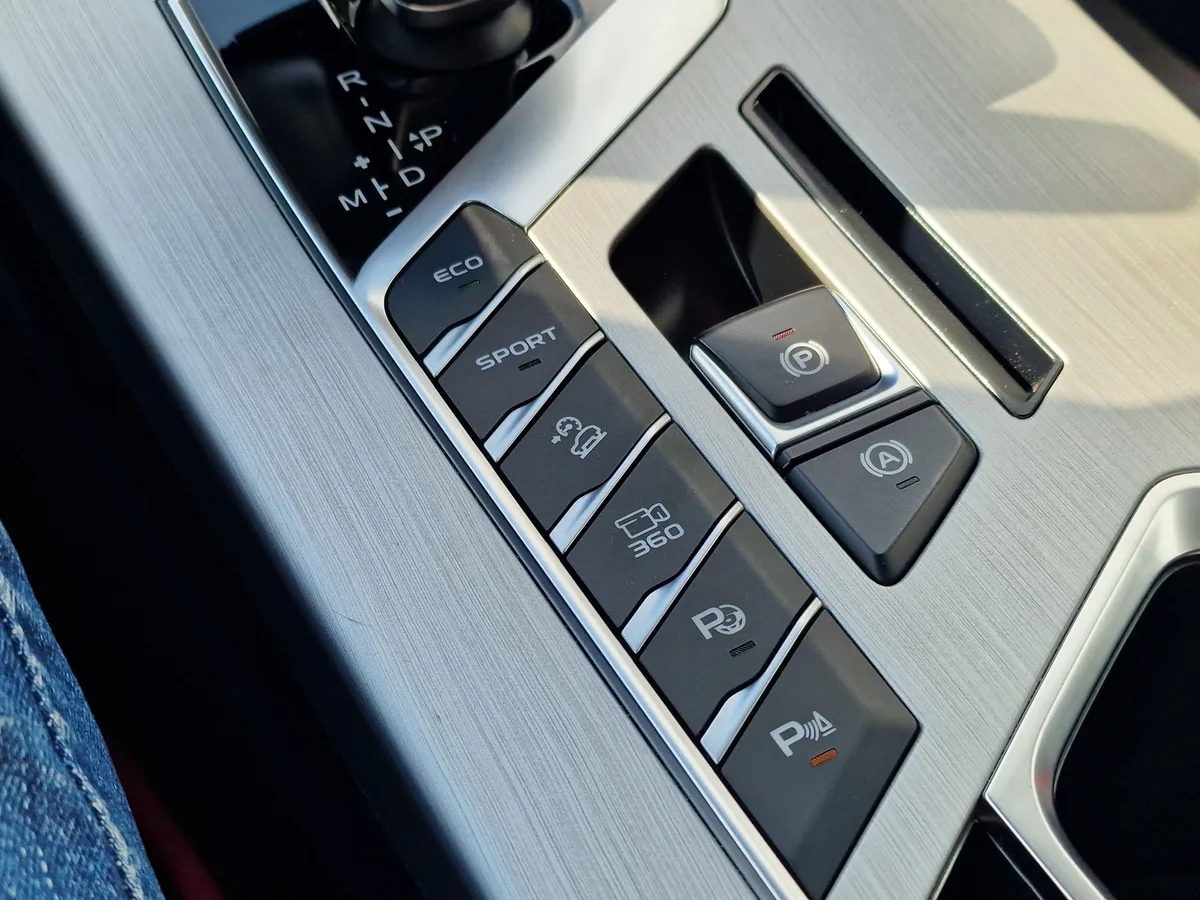 Geely Coolray 1.5 AMT (150 л.с.)