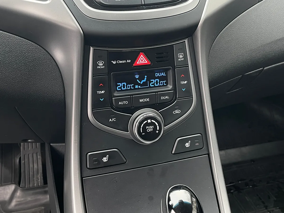 Hyundai Elantra 1.6 AT (132 л.с.)