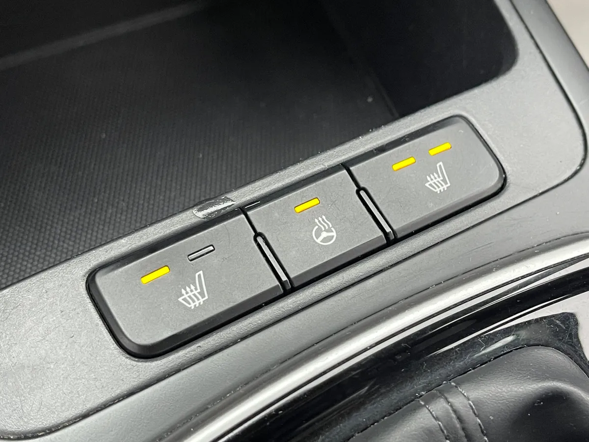 Kia Rio 1.4 AT (100 л.с.)