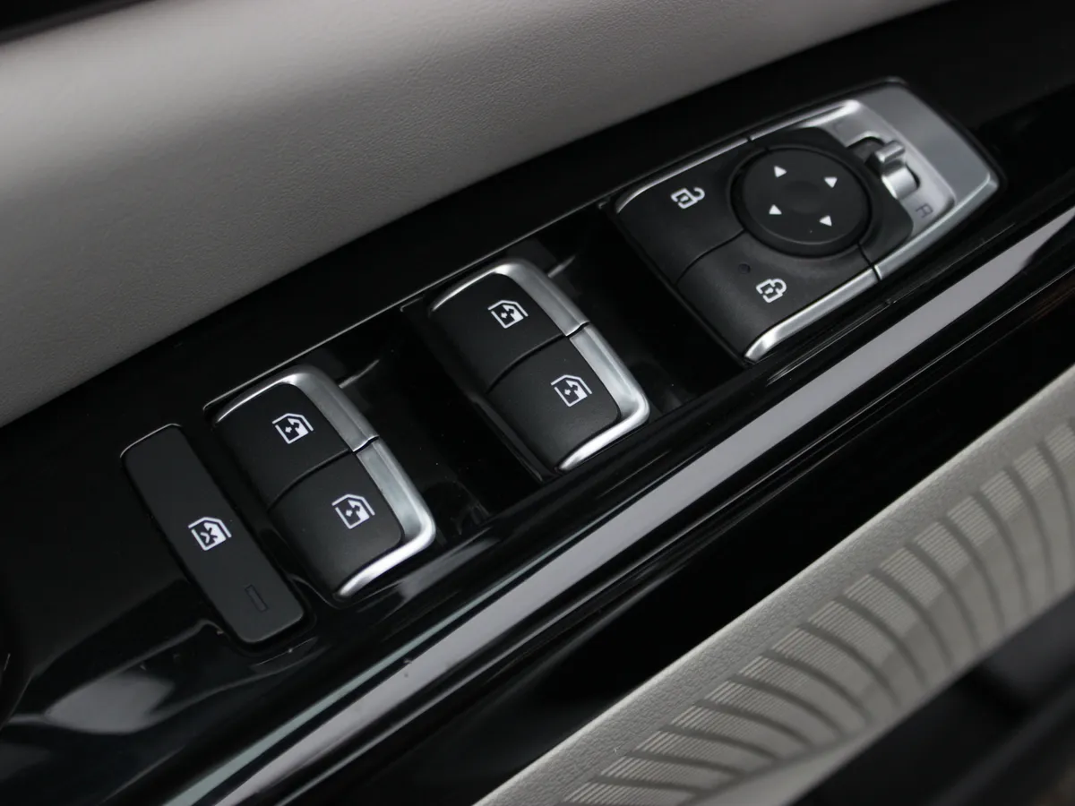 Kia Carnival 2.2 AT (199 л.с.)