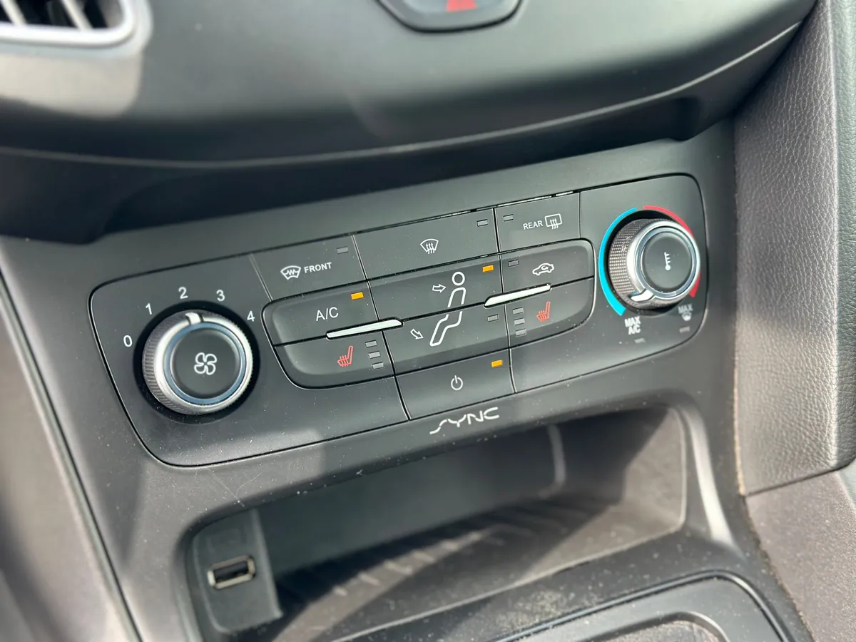 Ford Focus 1.6 Ti-VCT PowerShift (125 л.с.)