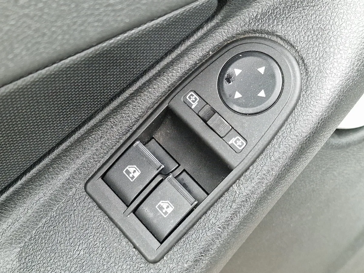 ВАЗ (Lada) Granta 1.6 MT (87 л.с.)