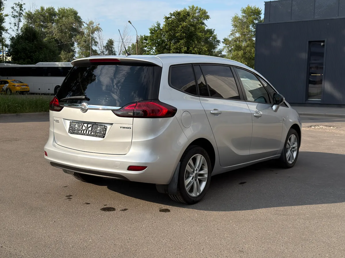 Opel Zafira 1.4 Turbo AT (140 л.с.)