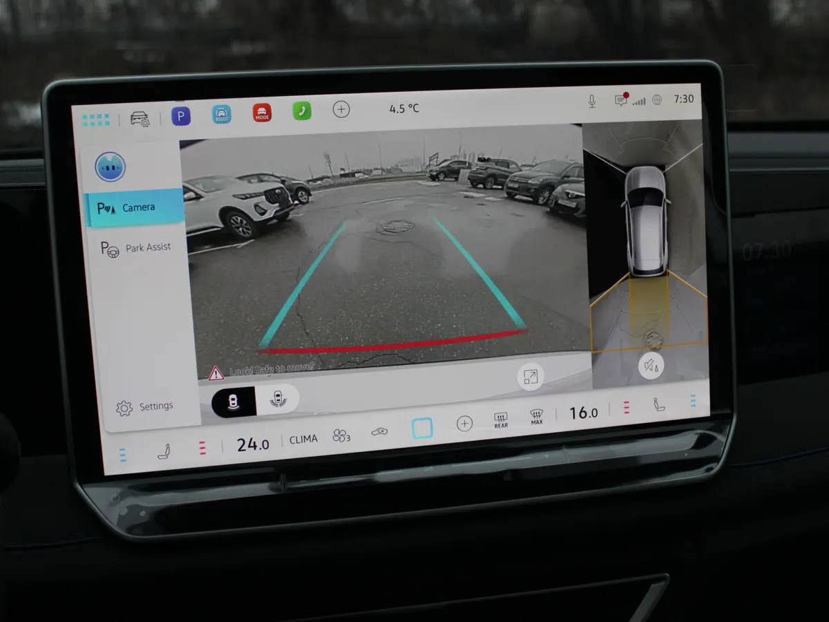 Volkswagen Tiguan 2.0 AMT 4WD (220 л.с.)