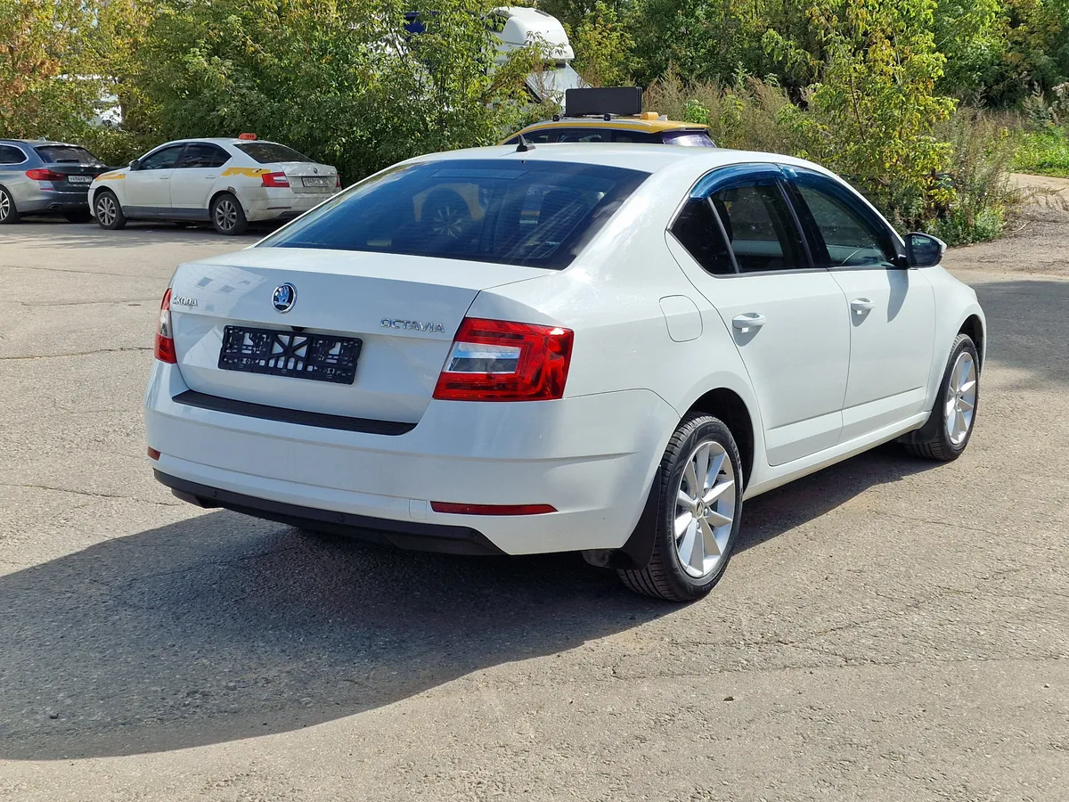 Skoda Octavia 1.6 AT (110 л.с.)