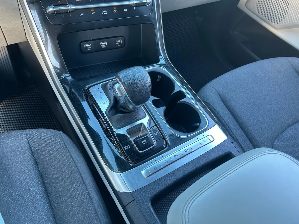 Kia Carnival 2.2 CRDi AT (200 л.с.)