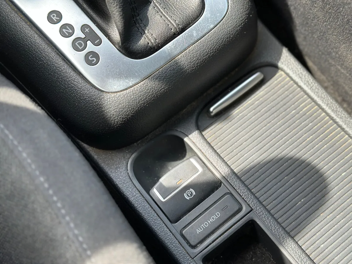 Volkswagen Tiguan 1.4 TSI BlueMotion DSG (150 л.с.)