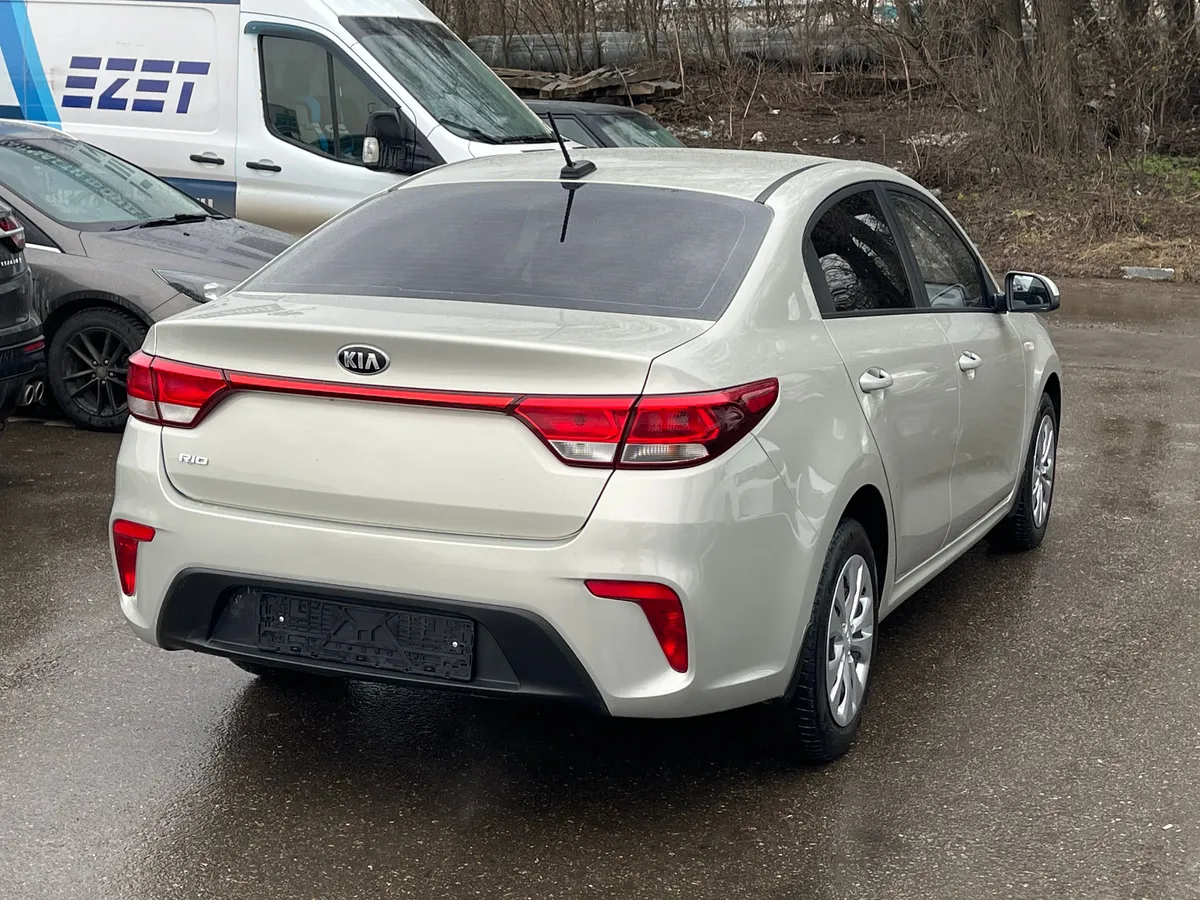 Kia Rio 1.6 AT (123 л.с.)
