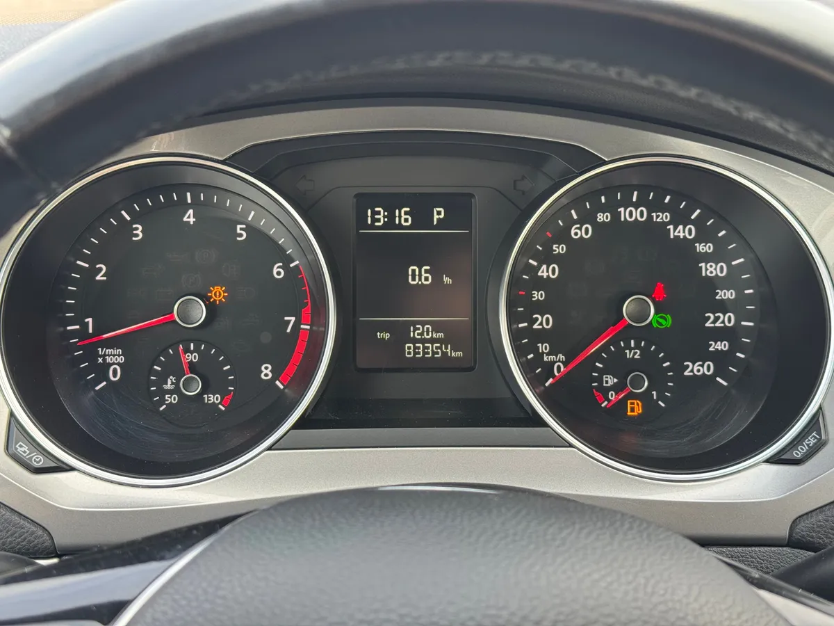 Volkswagen Jetta 1.6 MPI AT (110 л.с.)