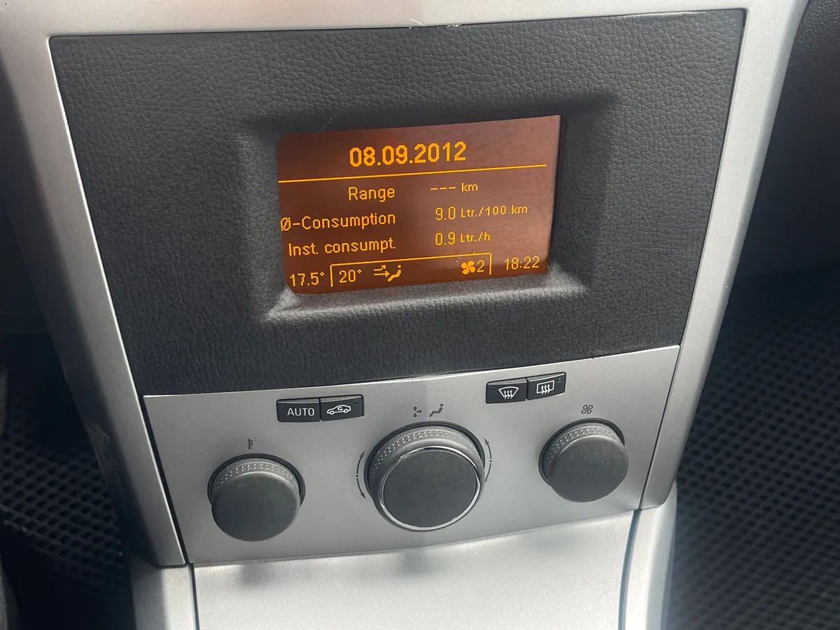 Opel Astra 1.6 MT (115 л.с.), 2012 — фото 10