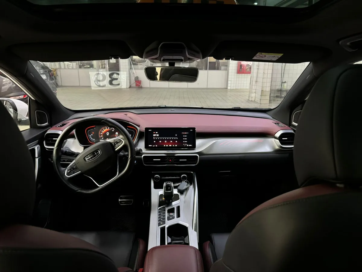 Geely Coolray 1.5 AMT (150 л.с.)