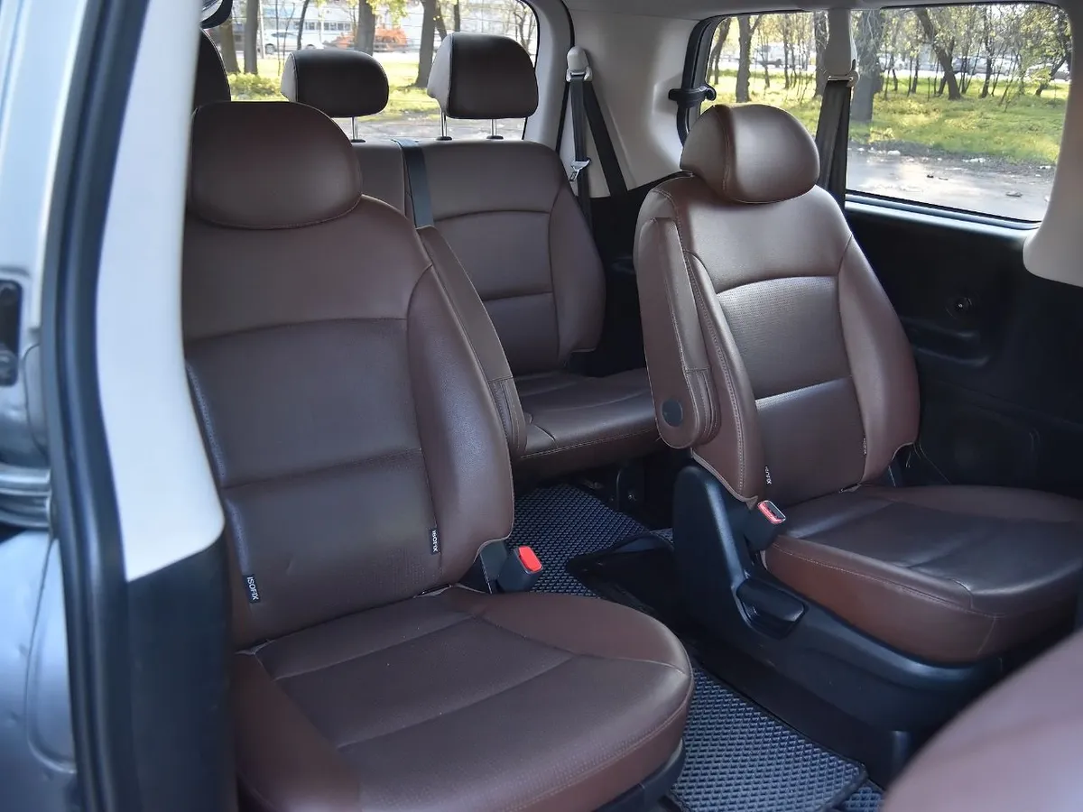 Hyundai Grand Starex 2.5 AT 4WD (145 л.с.)