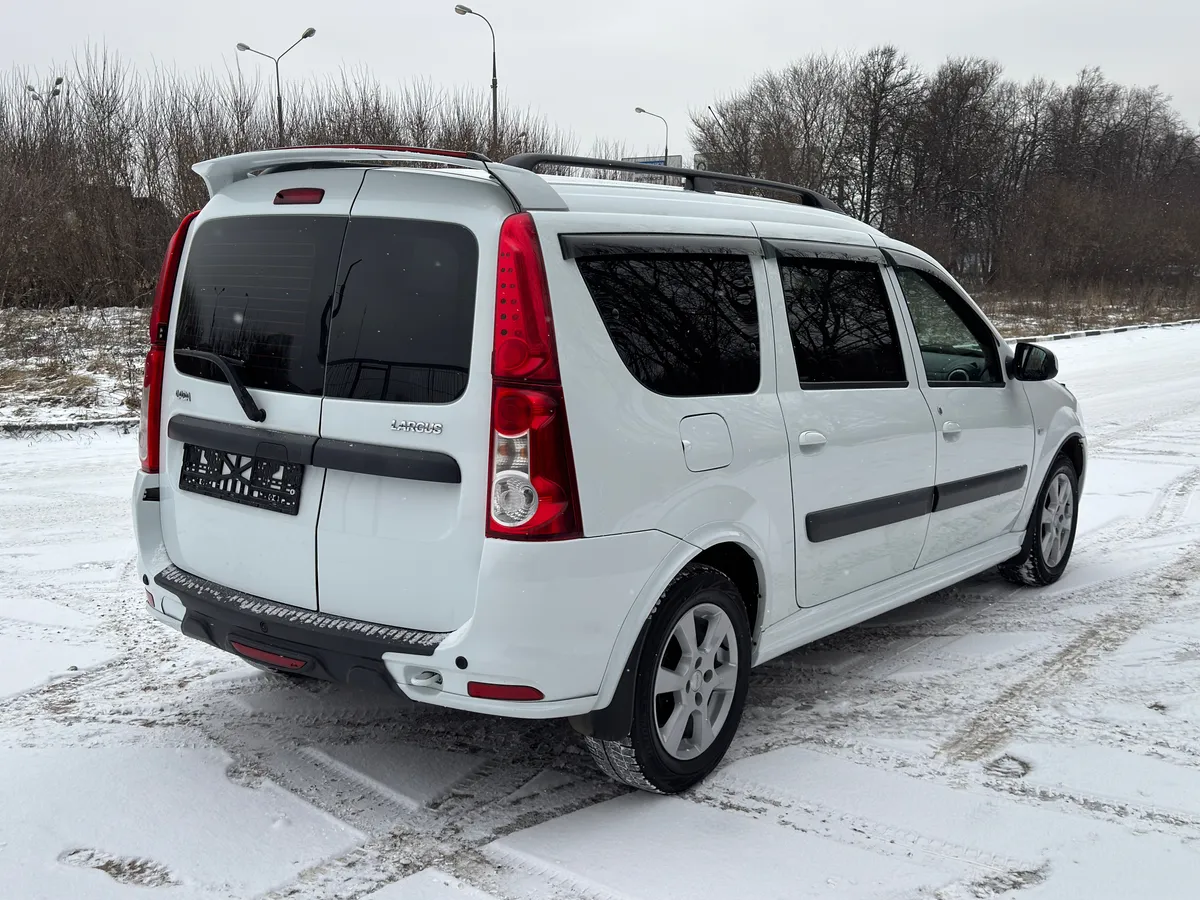 ВАЗ (Lada) Largus 1.6 MT (106 л.с.)