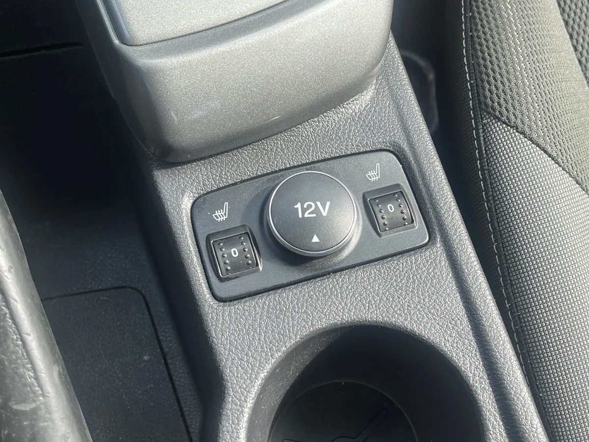Ford Focus 1.6 MT (105 л.с.), 2011 — фото 11