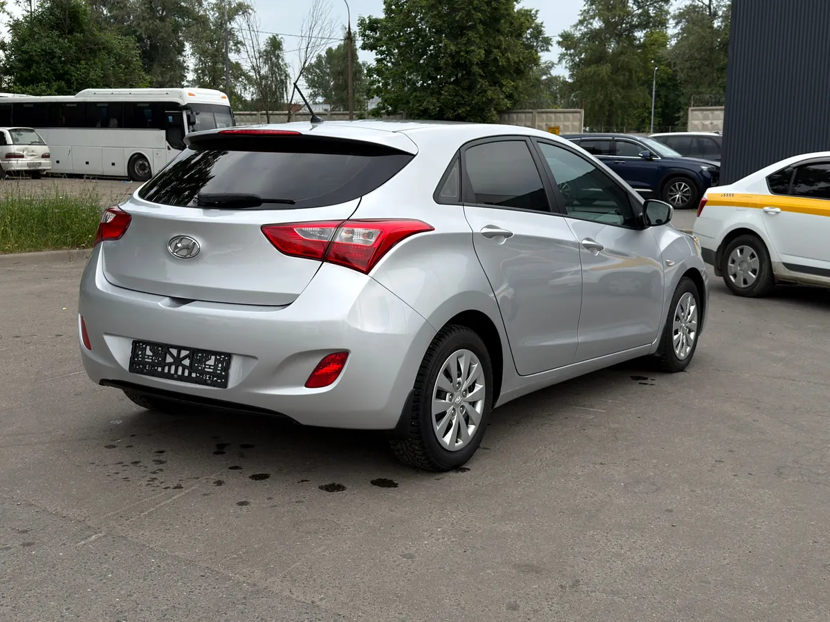 Hyundai i30 1.6 AT (130 л.с.)