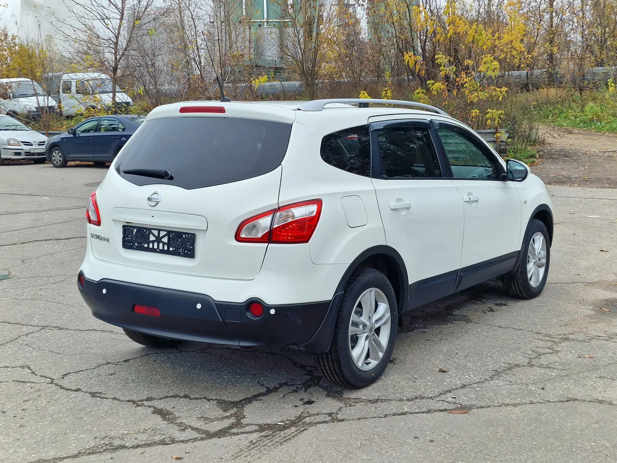 Nissan Qashqai 2.0 CVT AWD (141 л.с.)