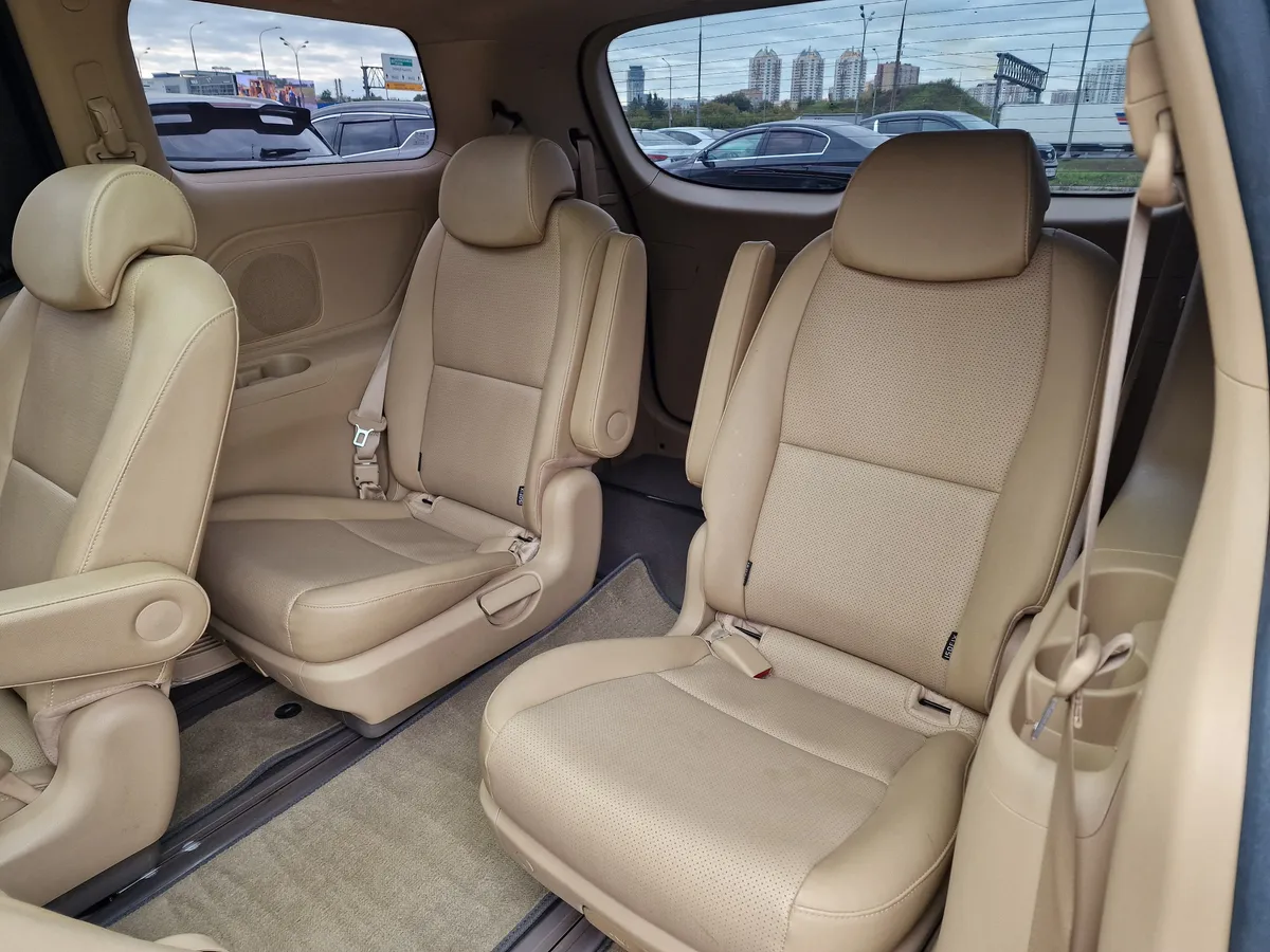 Kia Carnival 2.2 CRDi AT (200 л.с.)