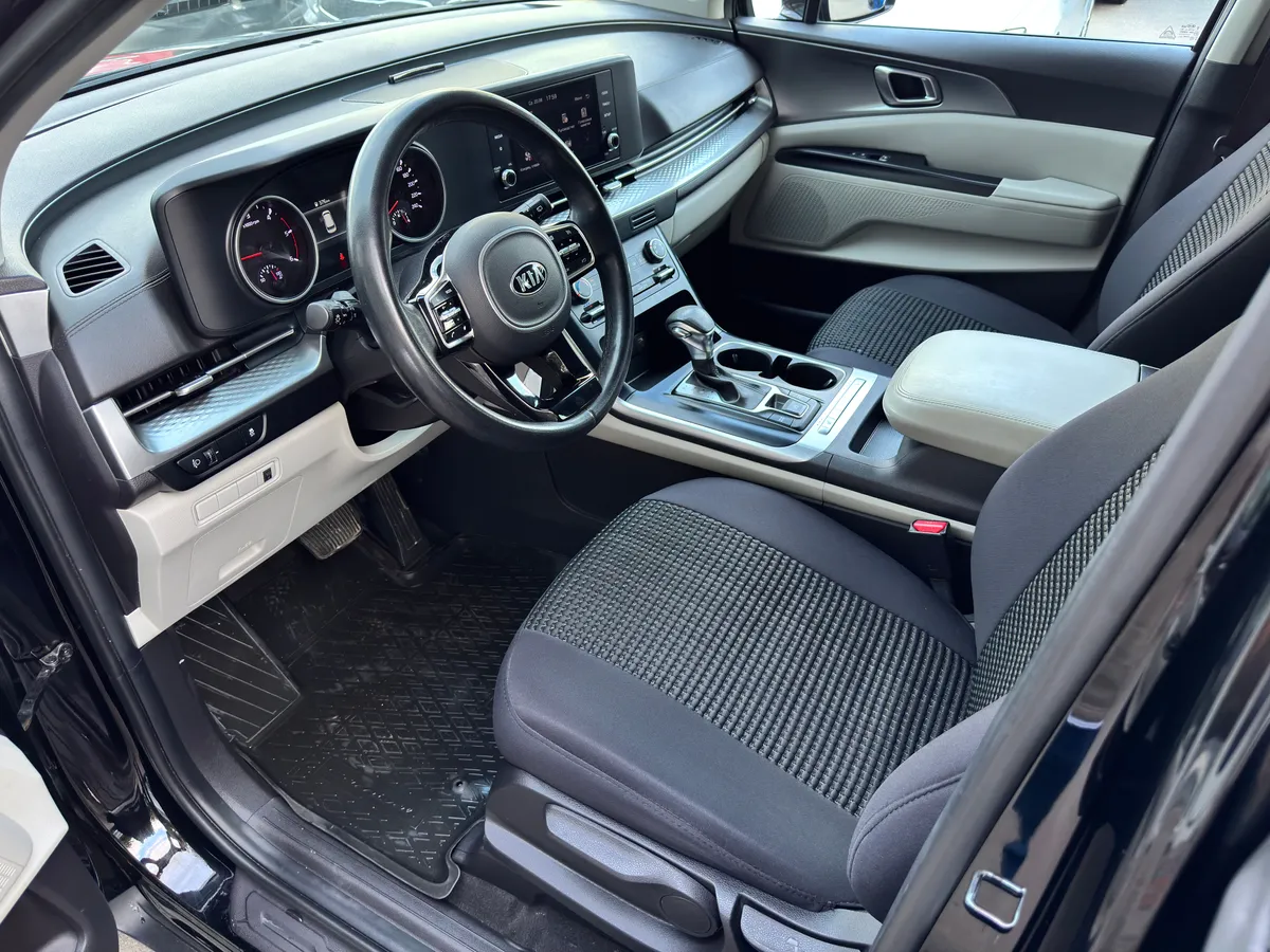 Kia Carnival 2.2 AT (199 л.с.)