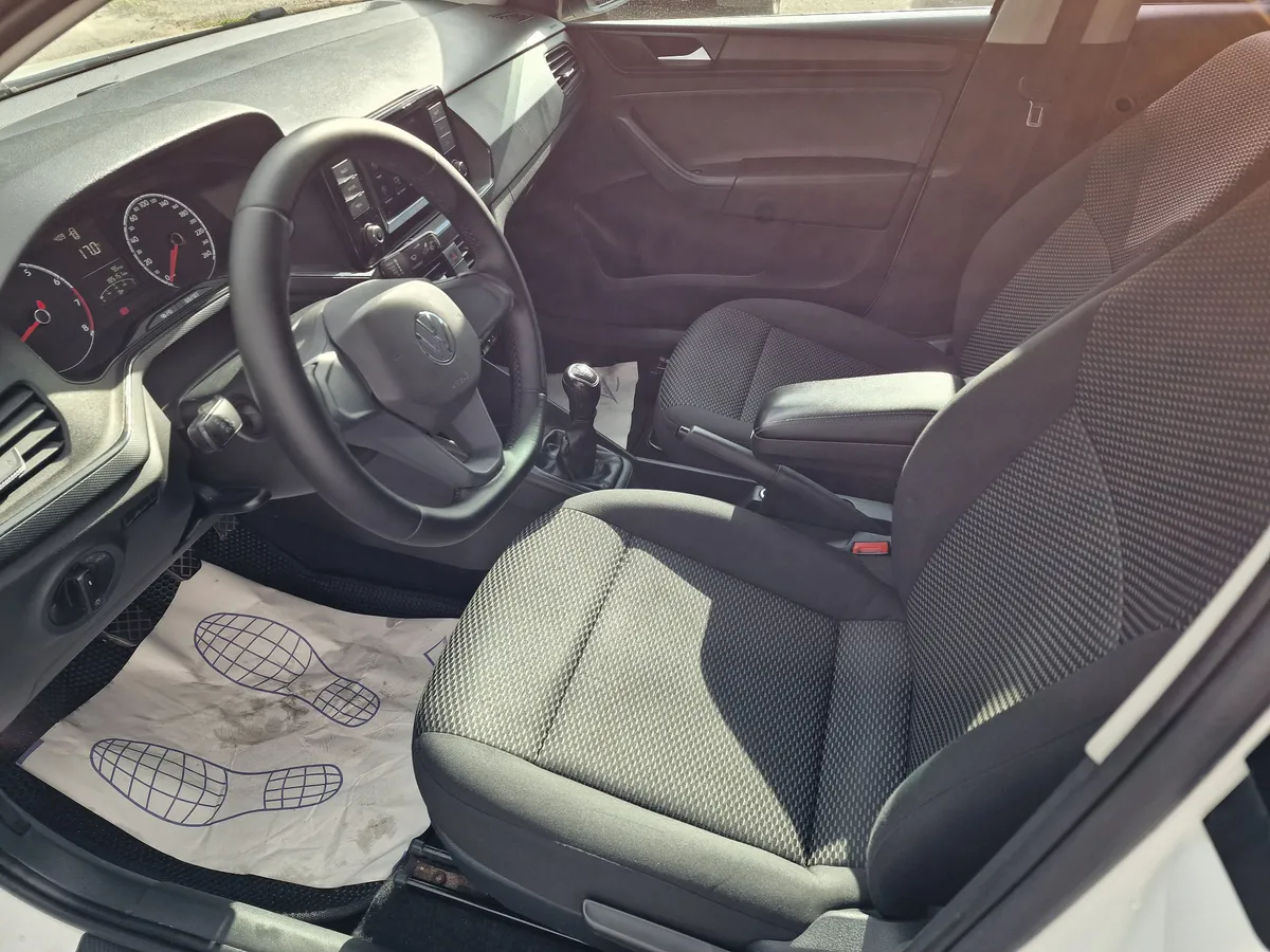 Volkswagen Polo 1.6 MT (110 л.с.)