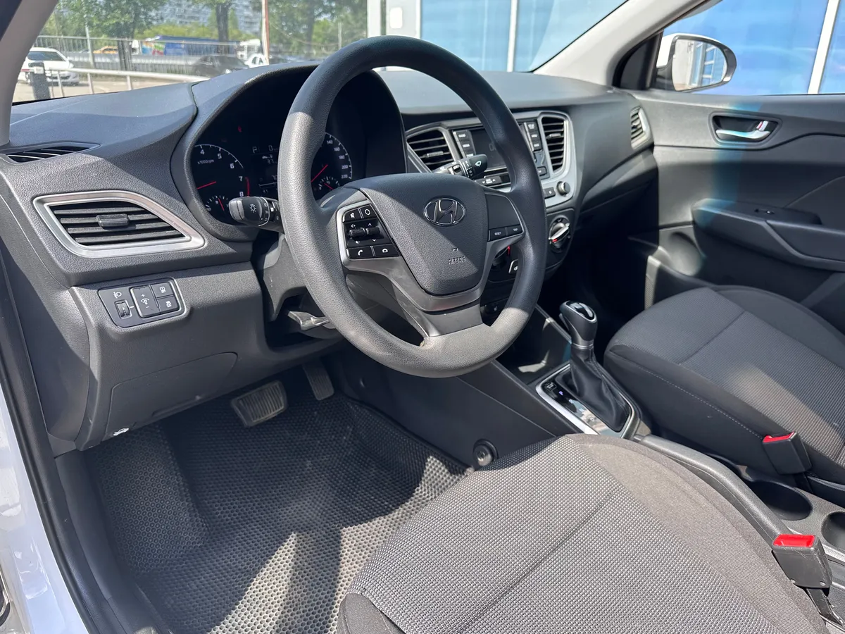 Hyundai Solaris 1.6 AT (123 л.с.)