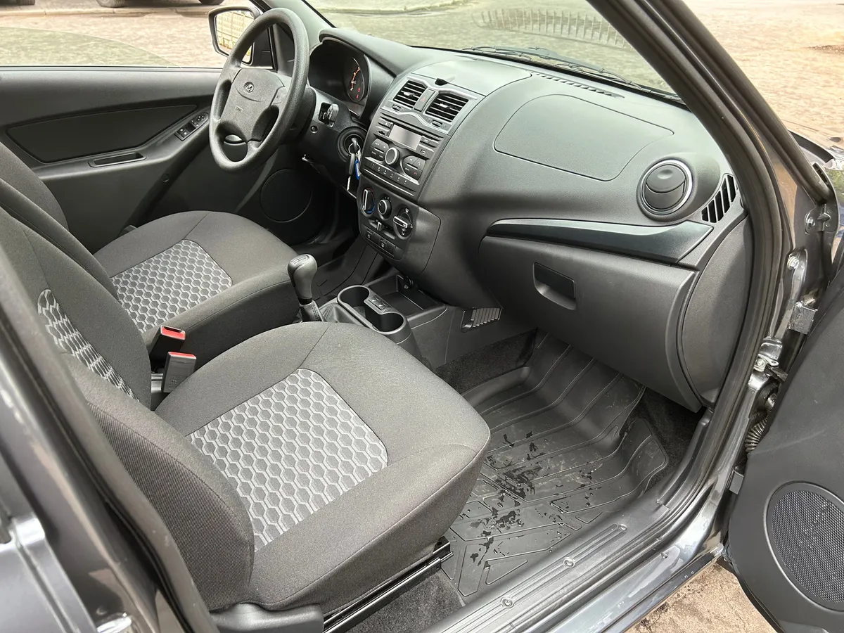 ВАЗ (Lada) Granta 1.6 MT (106 л.с.)