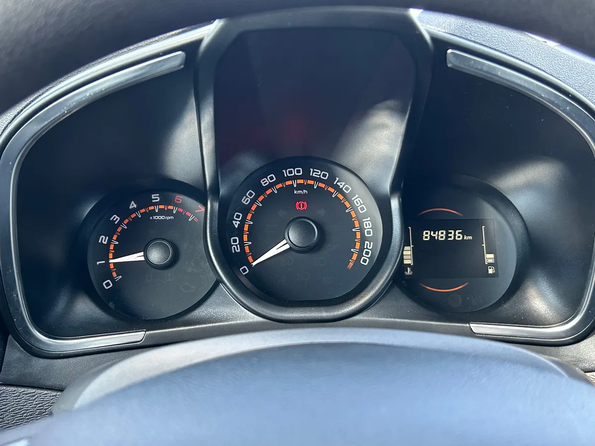 ВАЗ (Lada) XRAY 1.6 MT (106 л.с.)