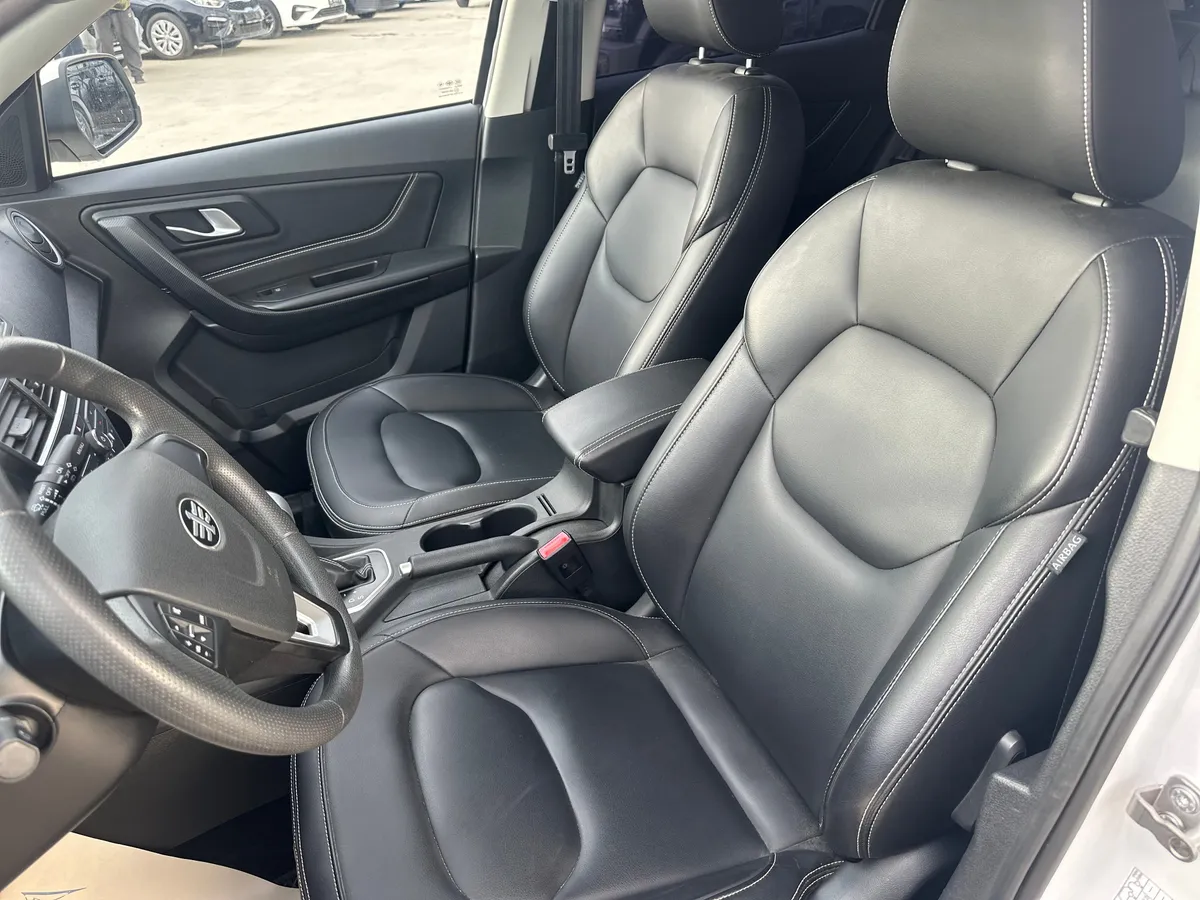 FAW Besturn X40 1.6 AT (108 л.с.)