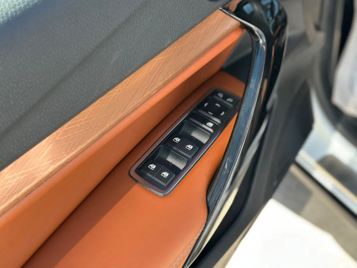 ВАЗ (Lada) Vesta 1.8 AT (122 л.с.)