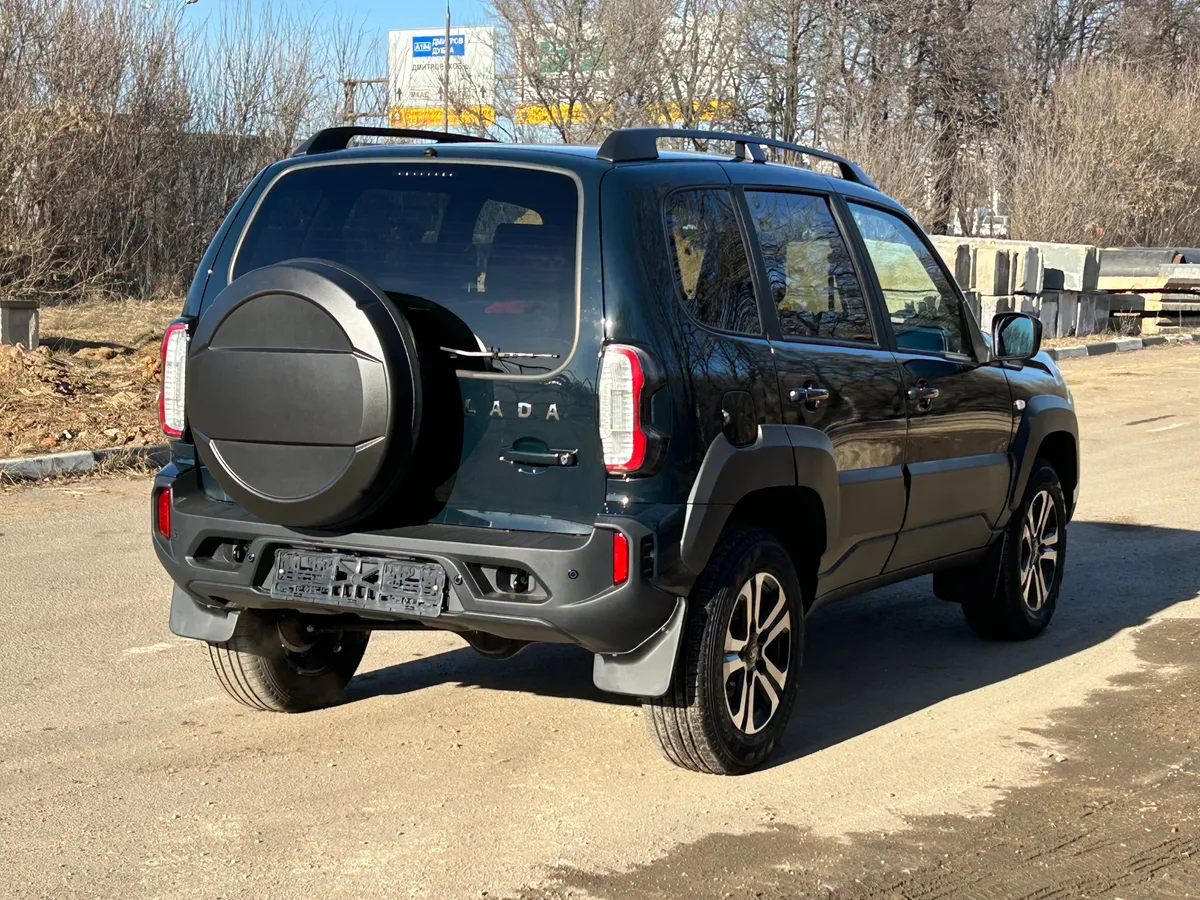 ВАЗ (Lada) Niva 1.7 MT 4WD (80 л.с.)