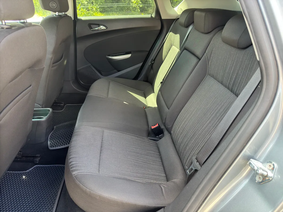 Opel Astra 1.6 MT (115 л.с.)