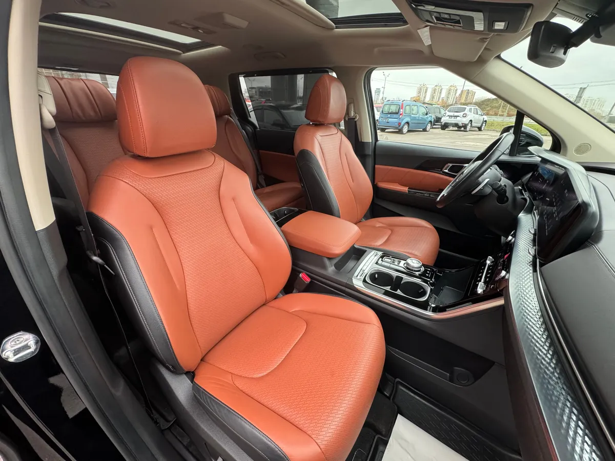 Kia Carnival 3.5 AT (249 л.с.)